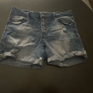 stretchy shorts. very comfortable.